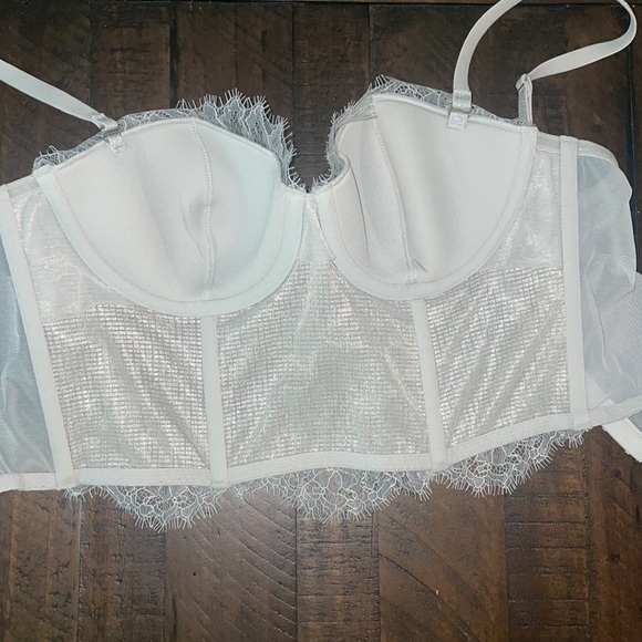 VS Lingerie Champagne Fringe Lace Corset with sheer backing - Picture 4 of 8